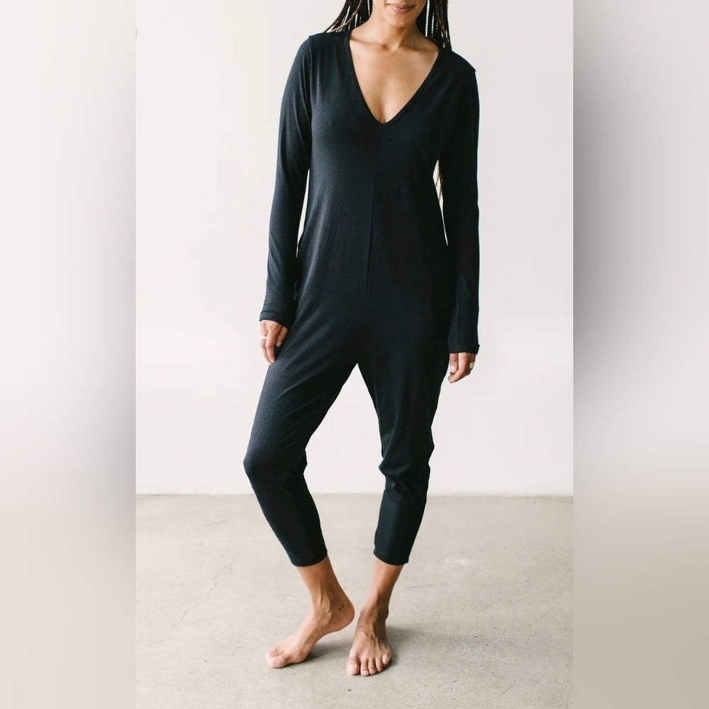 Smash & Tess Friday Black Romper Long Sleeve Crop Leg Pockets NWT